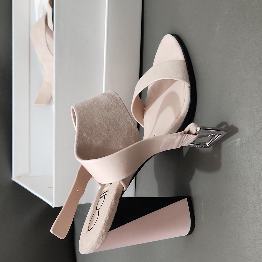 Calvin Klein Block Heel Sandal Suze 6.5